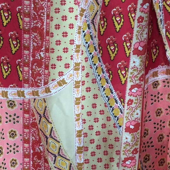 LET IT BE TOP - Picture 7 of 7